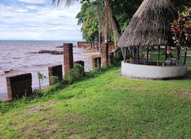Golden Sand Beach Lodge