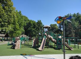 Geiser Pollman Park