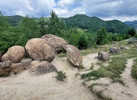 Trovanți (Babele de la Ulmet)