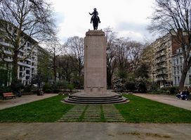 Monument Honneur Et Patrie