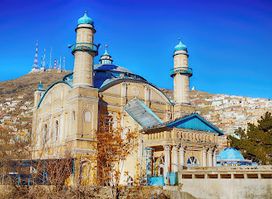 Shah e Du shamshira Mosque