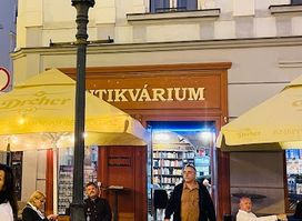 Antik Art Café Antikvárium és kávézó