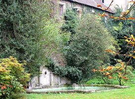 Brunnen an dem neuen Schloss