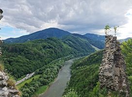 Old Castle (Starhrad)