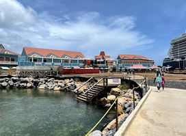 Berth 1 - Port of Roatan