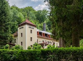 Kőkapu Vadászkastély és Hotel & Apartments