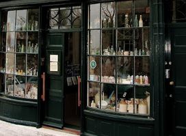 National Trust of Guernsey Victorian Shop and Parlour at 26 Cornet Street