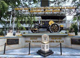 The Centre Of Bandung 0 Km Monument