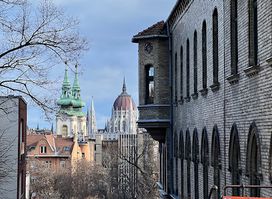 Ilona Steps, Budapest