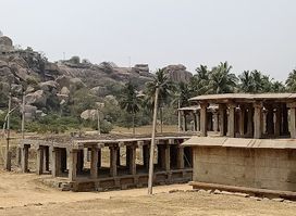 colonnade of hampi bazaar