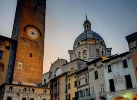 Piazza Broletto