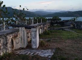 Fort Charlotte Dr