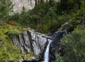 Fekjanåenefossen