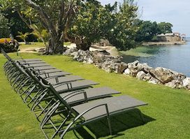 Llantrissant Beachcliff Villa
