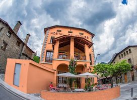 Hostal Palanques