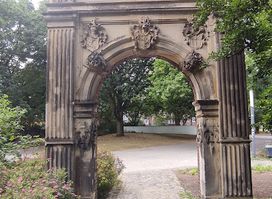 Memorial Arch