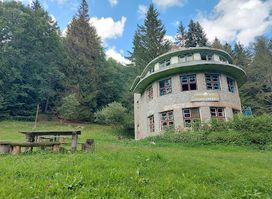 Pirin Hut
