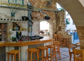 Sinagogi coctail bar