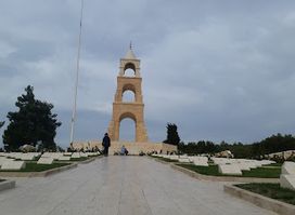 Statue of Ataturk at Chunuk Bair