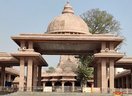 Shri Mahalakshmi Jagdamba Mandir Koradi