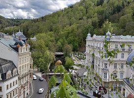 Karlovy Vary Airport