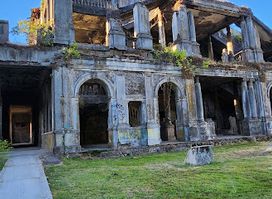 Ruinas del Teatro Enrique Molina Garmendia