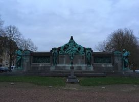 Monument Aux Morts De Tournai