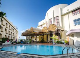Royal Rattanakosin Hotel
