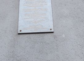 Polányi család emlékmű