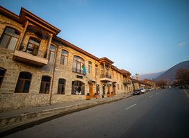 Old Town Sheki Hotel and Restaurant