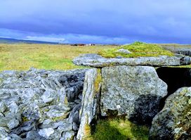 Cahercommaun (Cathair Chomáin)