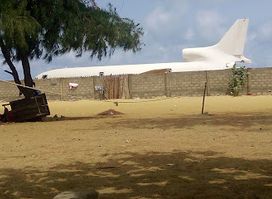 Airplane on the Erévan Beach
