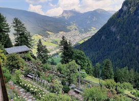 Rose Garden Uhrerhof