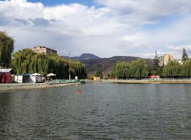 Zoravar Andranik Lake