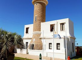 Muelle - Faro de Punta Carretas