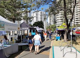 Broadbeach-Art and Craft on the Coast Beachfront Markets (1st and 3rd Sundays)