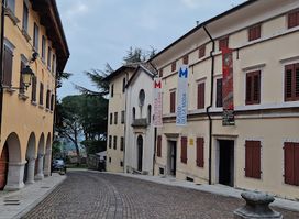 Museo della Moda e delle Arti Applicate