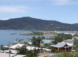 Whitsunday Moorings B and B