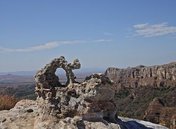 madagascar/amoron-i-mania/landmark/groupement-des-guides-amoron-i-mania