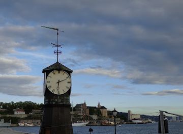 norway/ostlandet/landmark/aker-brygge-clock-tower