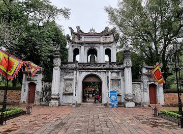 vietnam/northeast/landmark/temple-of-literature