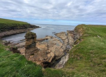 united-kingdom/berwickshire/landmark/borwick-castle-sea-stack