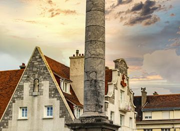 france/nord-pas-de-calais/landmark/colonne-louis-xviii
