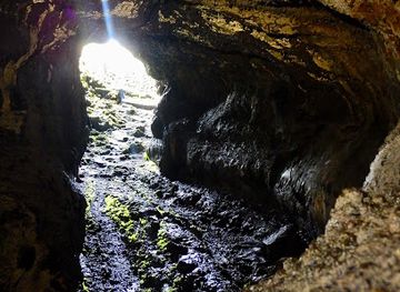 samoa/salelologa/landmark/pe-ape-a-cave