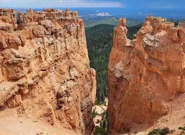 utah/dixie/landmark/pink-cliffs