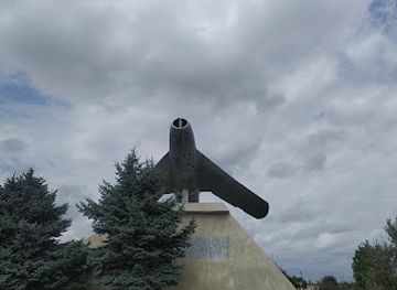 moldova/cahul-county/landmark/monument-avion