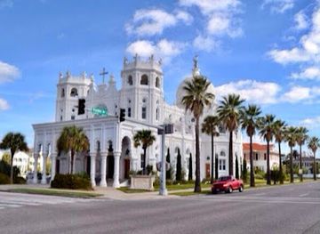 texas/gulf-coast/landmark/historic-downtown-strand-seaport-partnership