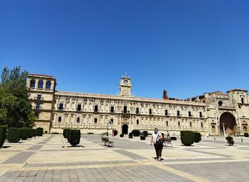 spain/castile-and-leon/landmark/monumento-a-guzman-el-bueno
