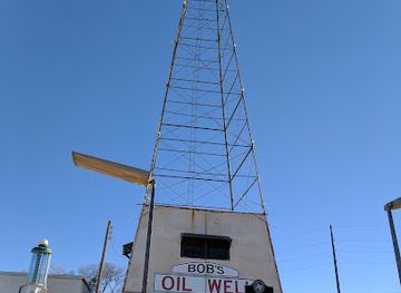 texas/south-plains/landmark/bob-s-oil-well