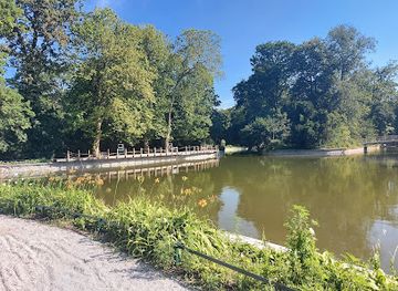 croatia/zagreb/maksimir-park/landmark/prvo-jezero